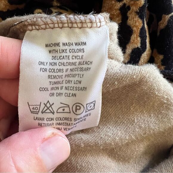 Vintage Liz Claiborne Liz Sport Thick Velour Leopard Cheetah Print V Neck Top - Picture 7 of 7